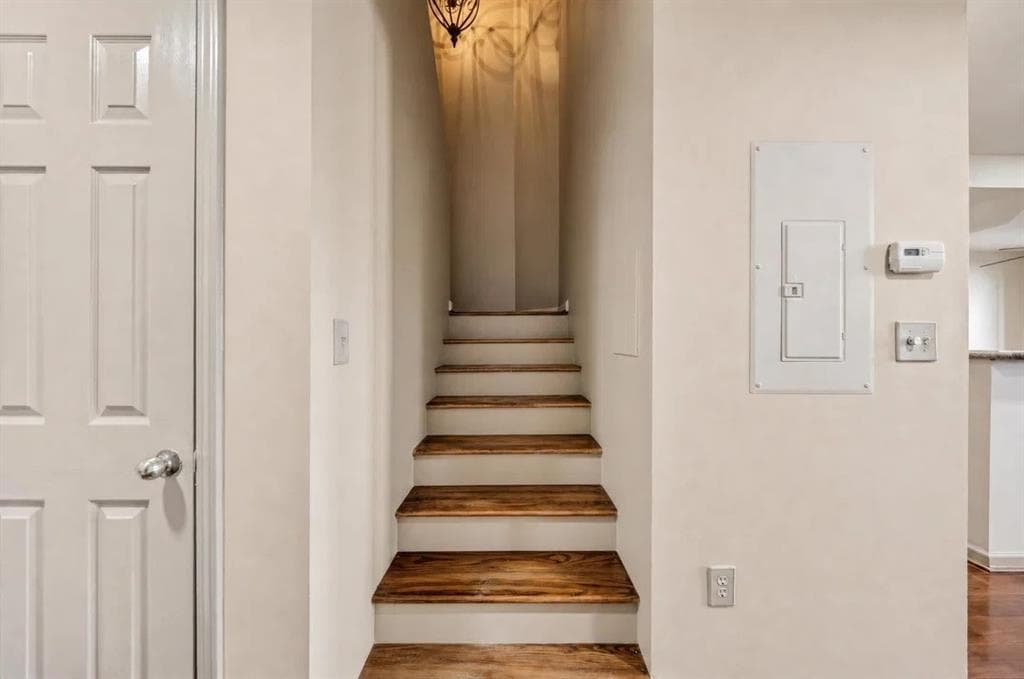 1 bedroom, 2 bathroom, 1,460 sq ft condominium for sale at 795 Hammond Drive 2407, Sandy Springs, GA 30328 — photo 8