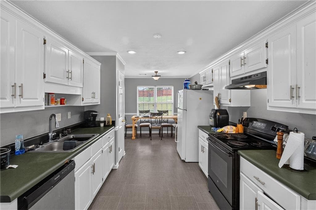 4 bedroom, 2 bathroom, 1,804 sq ft single family residence under contract at 2025 Clarkston Drive, Augusta, GA 30909 — photo 5