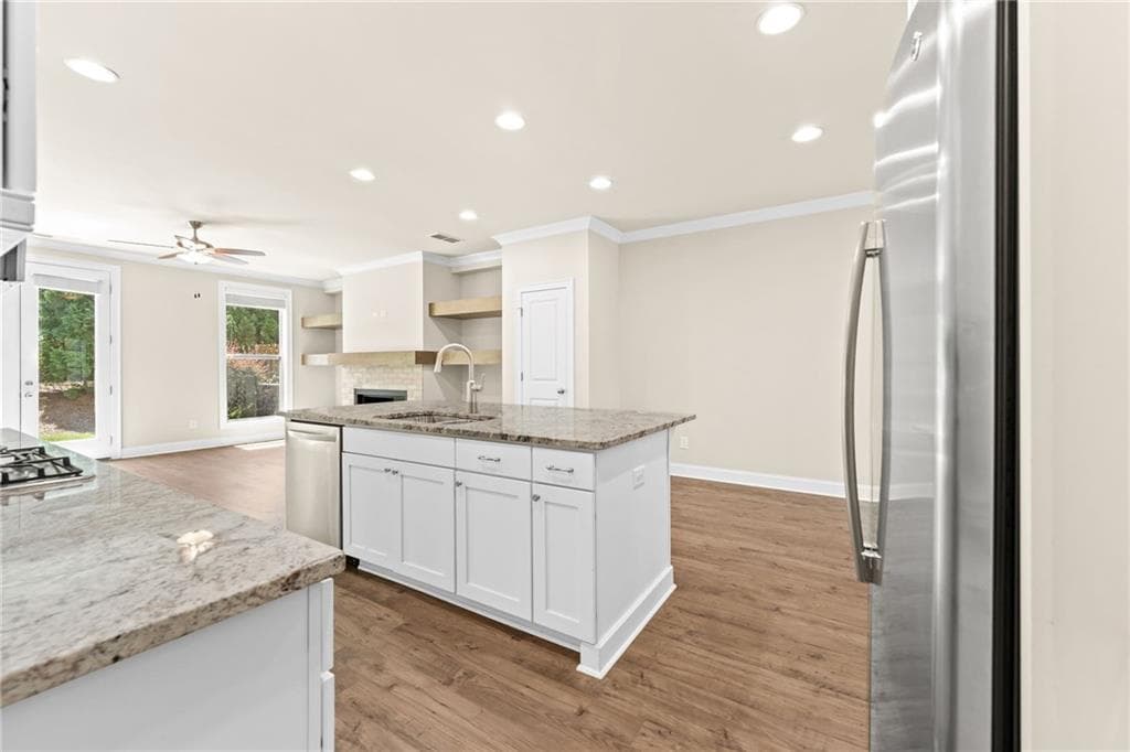 4 bedroom, 4 bathroom, 2,650 sq ft townhouse for sale at 2028 Glenview Park Circle, Duluth, GA 30097 — photo 10