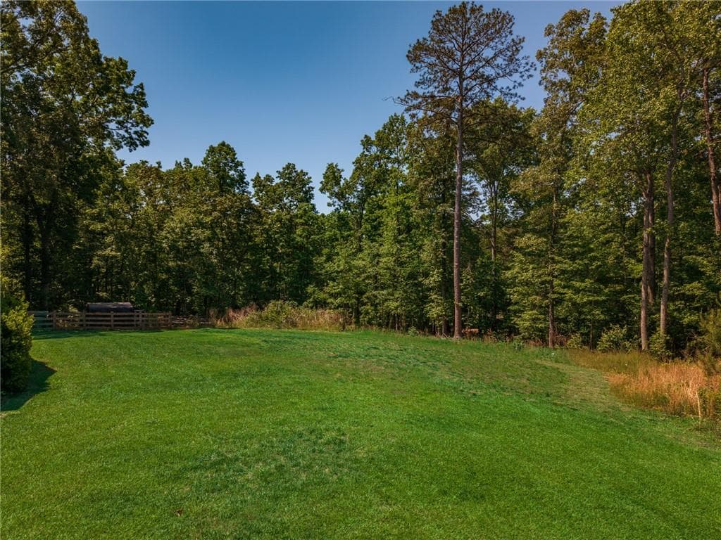 4 bedroom, 3 bathroom, 2,512 sq ft single family residence for sale at 400 Cable Road, Waleska, GA 30183 — photo 4