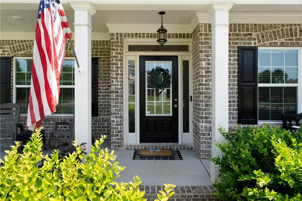 5 bedroom, 3 bathroom, 4,006 sq ft single family residence for sale at 190 Harbor Trail, Adairsville, GA 30103 — photo 2