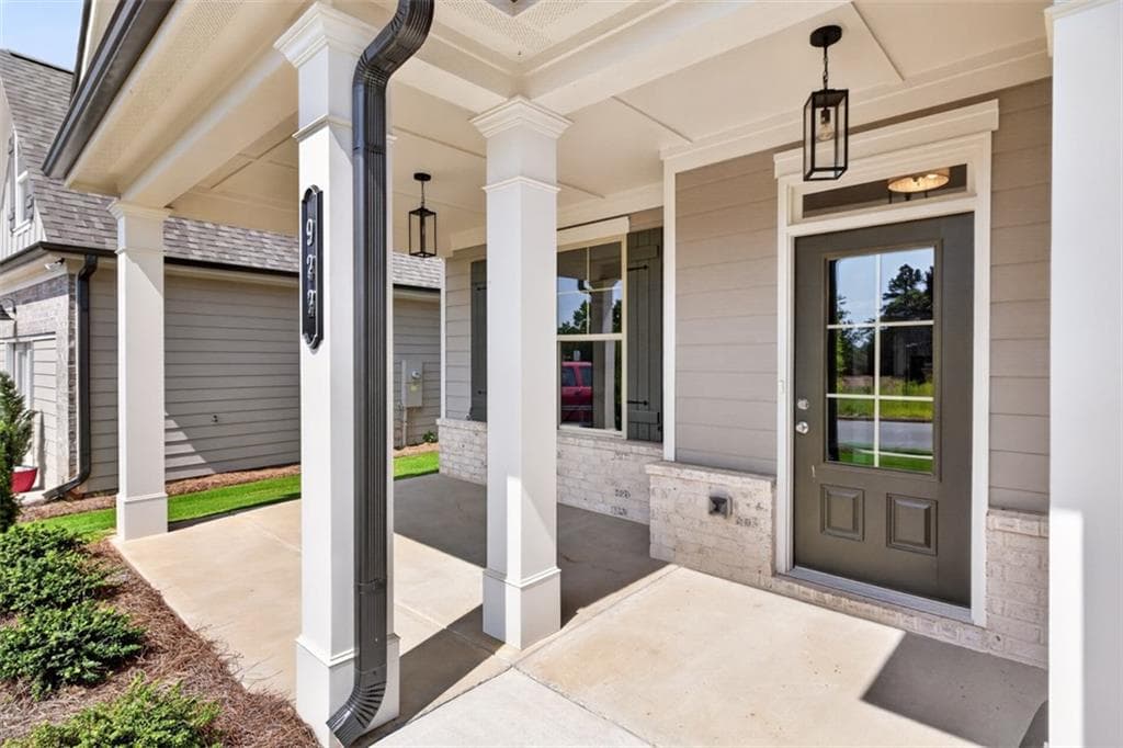 4 bedroom, 4 bathroom, 2,614 sq ft single family residence for sale at 922 Homepark Circle, Buford, GA 30518 — photo 4