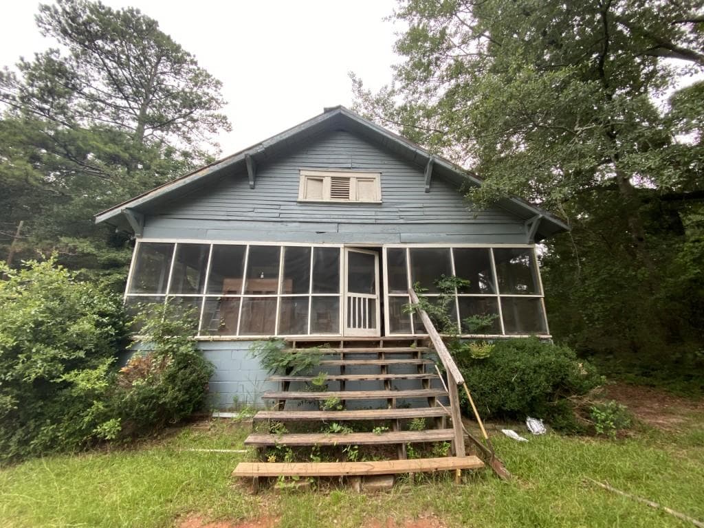 2 bedroom, 2 bathroom, 1,304 sq ft single family residence for sale at 1944 Mountain Creek Church Road, Monroe, GA 30656