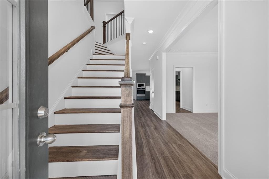 4 bedroom, 4 bathroom, 2,614 sq ft single family residence for sale at 982 Homepark Circle, Buford, GA 30518 — photo 4