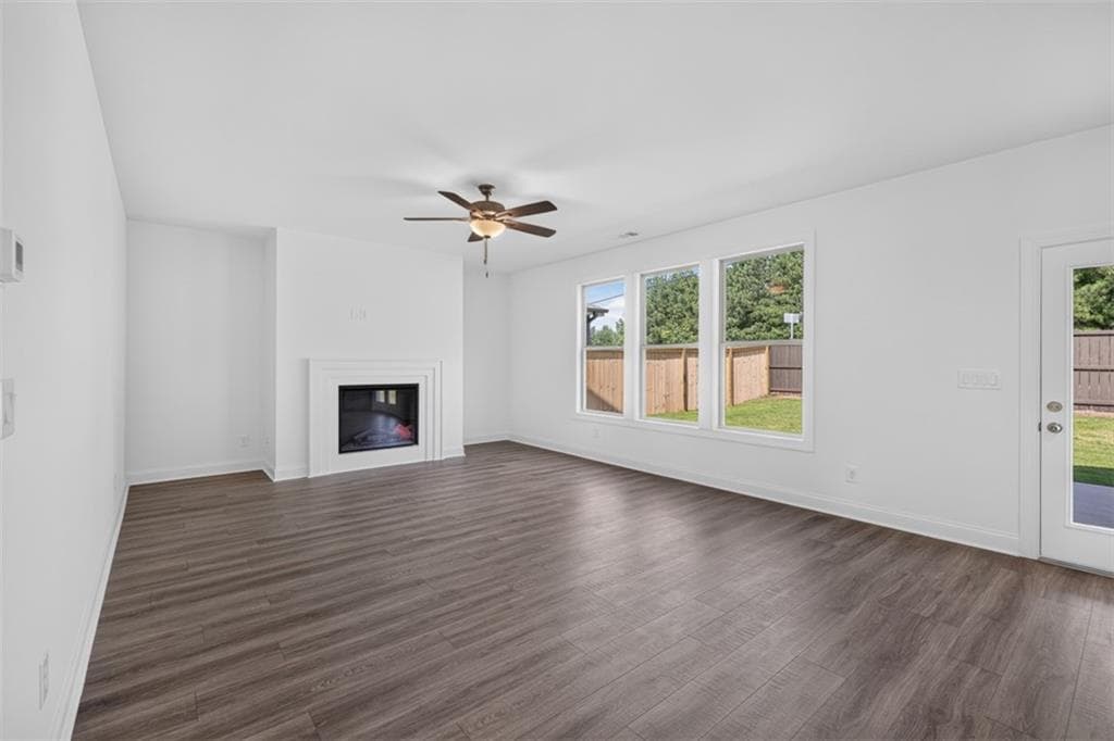 4 bedroom, 4 bathroom, 2,614 sq ft single family residence for sale at 982 Homepark Circle, Buford, GA 30518 — photo 8