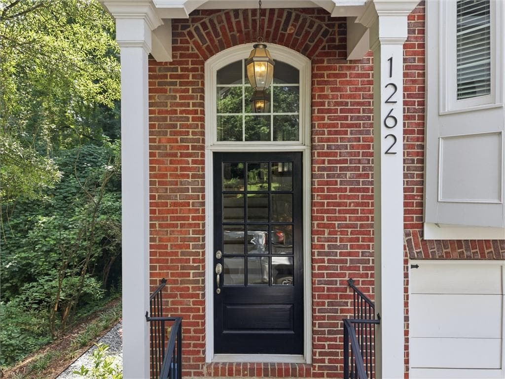4 bedroom, 4 bathroom, 2,577 sq ft townhouse for sale at 1262 Brickton Drive, Atlanta, GA 30318 — photo 3