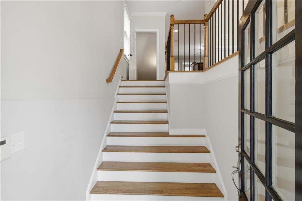 4 bedroom, 4 bathroom, 2,577 sq ft townhouse for sale at 1262 Brickton Drive, Atlanta, GA 30318 — photo 4