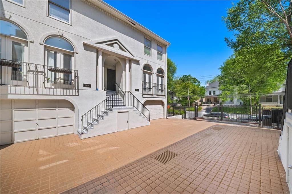 2 bedroom, 3 bathroom, 1,176 sq ft townhouse for sale at 792 Piedmont Avenue B, Atlanta, GA 30308 — photo 4