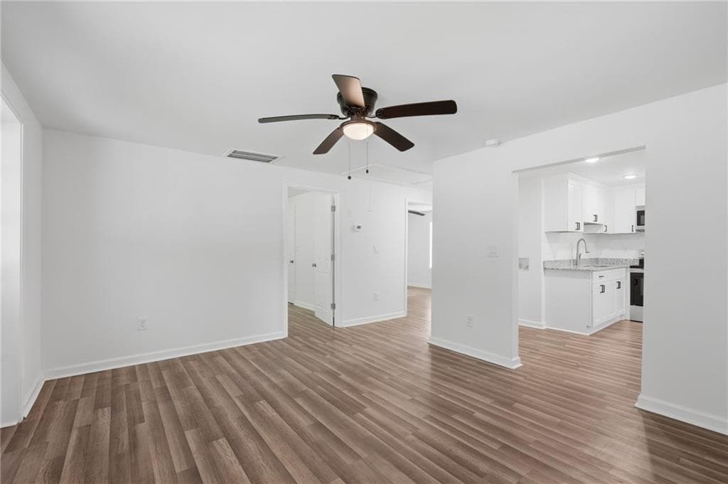 2 bedroom, 1 bathroom, 884 sq ft single family residence for sale at 2952 Cavender Creek Road, Dahlonega, GA 30533 — photo 6