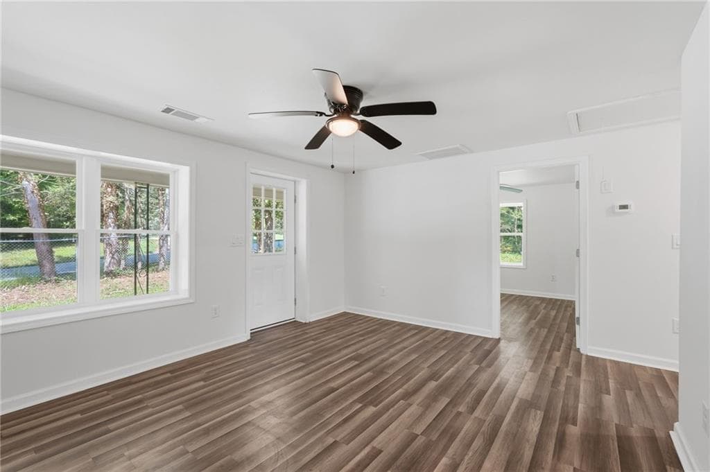 2 bedroom, 1 bathroom, 884 sq ft single family residence for sale at 2952 Cavender Creek Road, Dahlonega, GA 30533 — photo 7