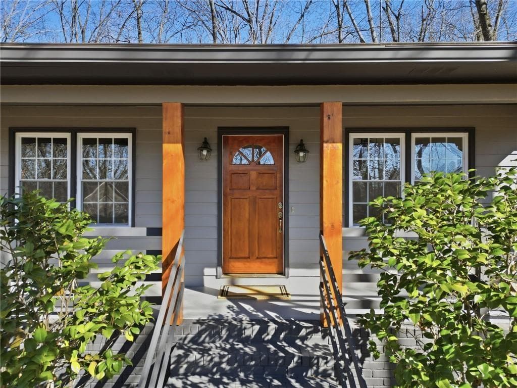 4 bedroom, 3 bathroom, 2,268 sq ft single family residence for rent at 2810 Shaw Road, Marietta, GA 30066 for $2,900 a month — photo 3