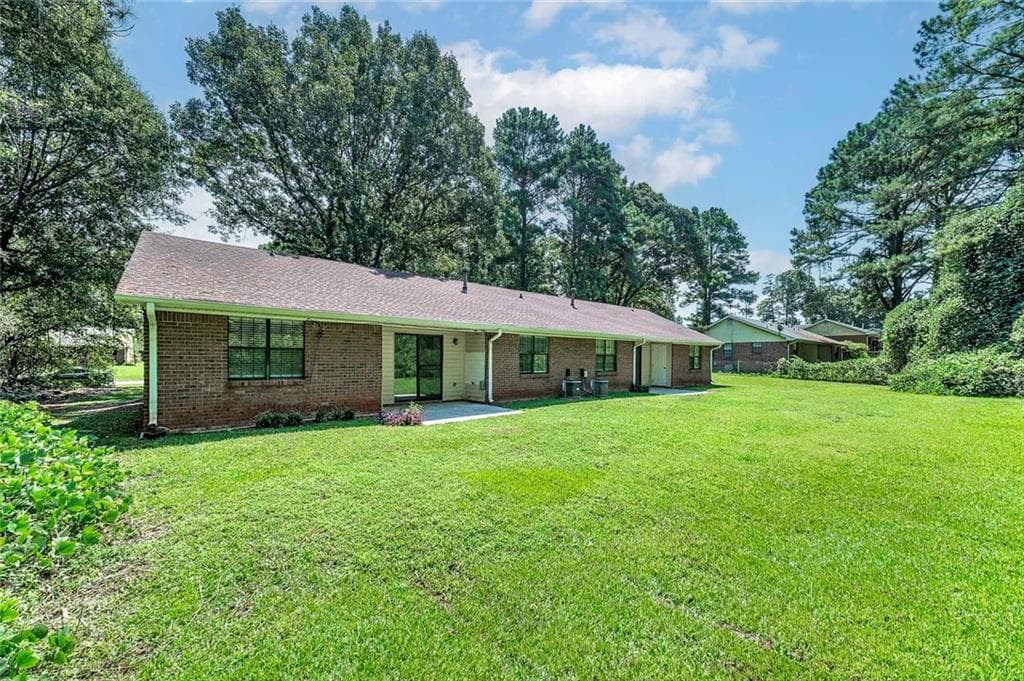 2 bedroom, 2 bathroom, 1,203 sq ft duplex for rent at 345 Santa Fe Trail, Ellenwood, GA 30294 for $1,650 a month — photo 3