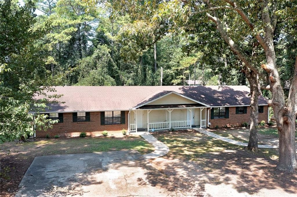 2 bedroom, 2 bathroom, 1,203 sq ft duplex for rent at 345 Santa Fe Trail, Ellenwood, GA 30294 for $1,650 a month — photo 6