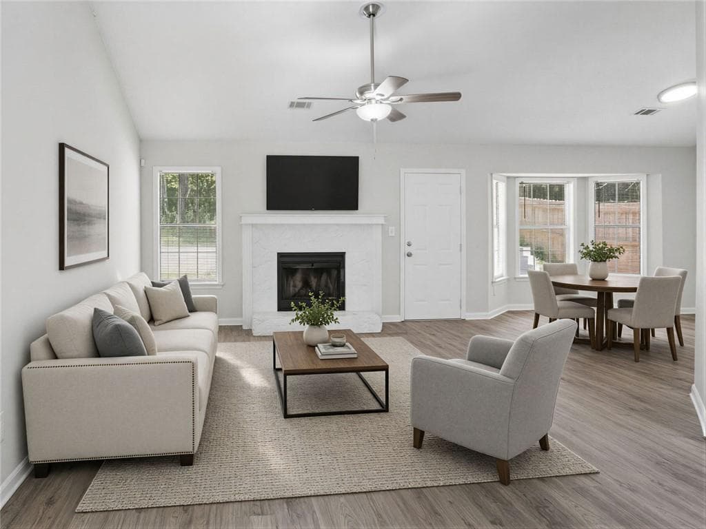 3 bedroom, 2 bathroom, 1,307 sq ft single family residence under contract at 819 Arbor Hill Drive, Stone Mountain, GA 30088 — photo 5