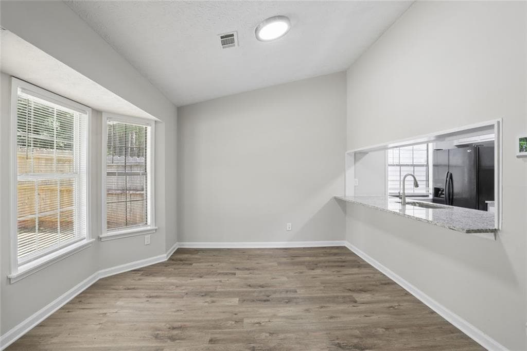3 bedroom, 2 bathroom, 1,307 sq ft single family residence under contract at 819 Arbor Hill Drive, Stone Mountain, GA 30088 — photo 9