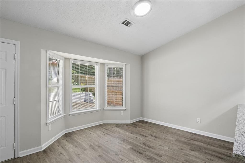 3 bedroom, 2 bathroom, 1,307 sq ft single family residence under contract at 819 Arbor Hill Drive, Stone Mountain, GA 30088 — photo 10