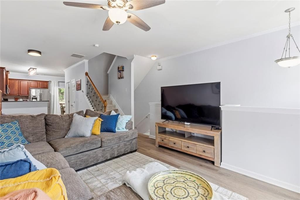 3 bedroom, 4 bathroom, 1,632 sq ft townhouse for sale at 1472 Liberty Parkway, Atlanta, GA 30318 — photo 5