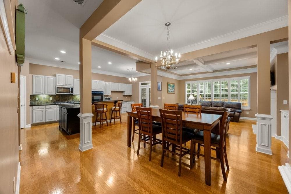 3 bedroom, 4 bathroom, 2,600 sq ft townhouse for sale at 1606 Lexington Drive, Roswell, GA 30075 — photo 5