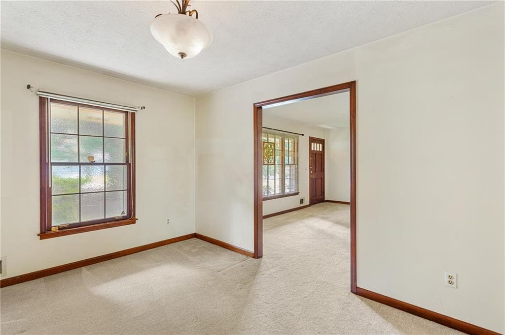 3 bedroom, 2 bathroom, 1,749 sq ft single family residence under contract at 515 Shay Drive, Marietta, GA 30060 — photo 10