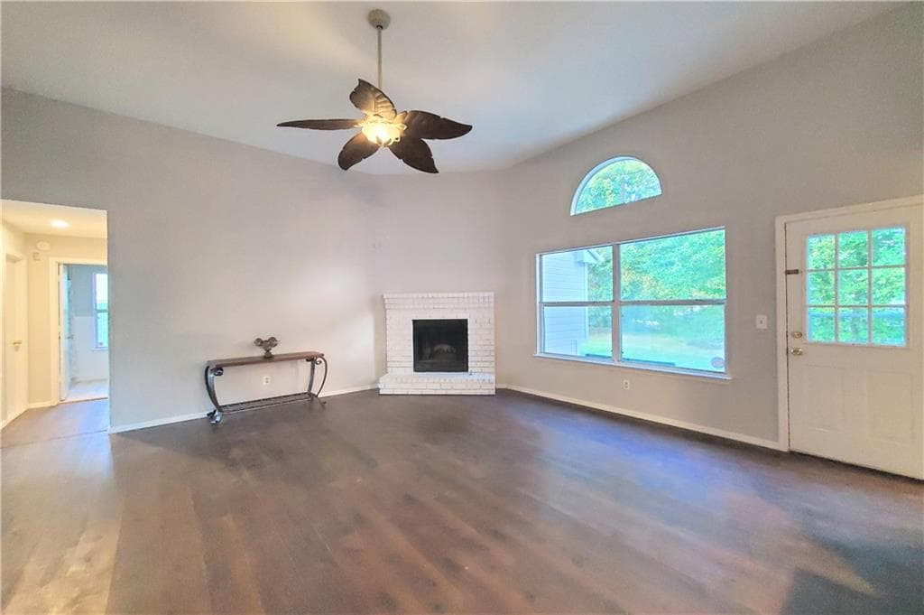 3 bedroom, 2 bathroom, 1,716 sq ft single family residence for sale at 3132 Snapfinger Lane, Decatur, GA 30034 — photo 4