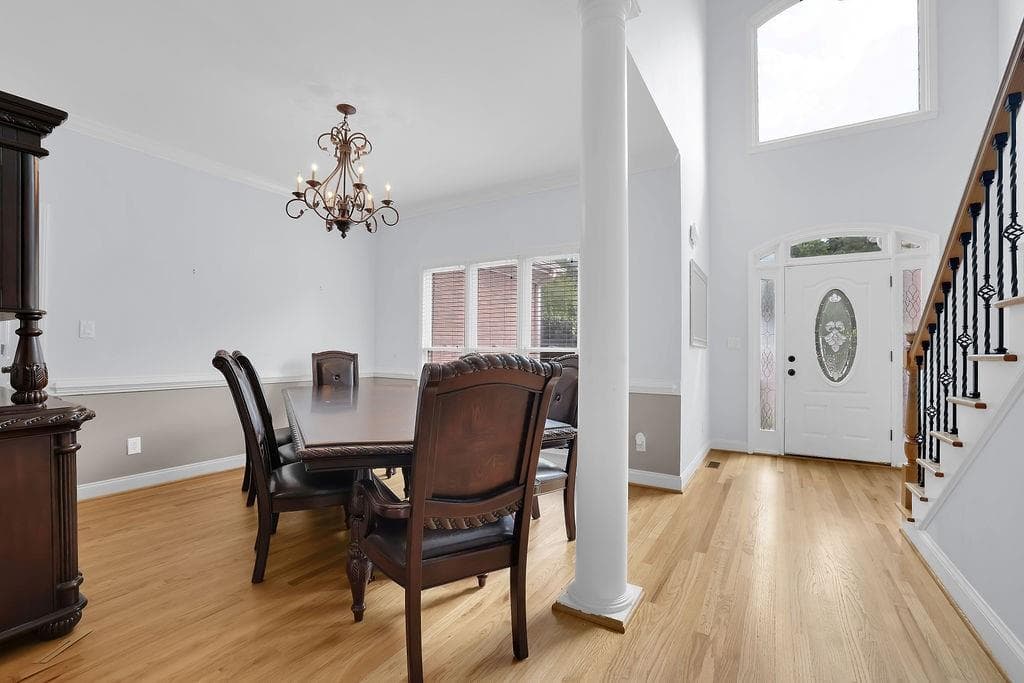 6 bedroom, 5 bathroom, 5,835 sq ft single family residence for sale at 2977 Cadbury Court, Snellville, GA 30039 — photo 2
