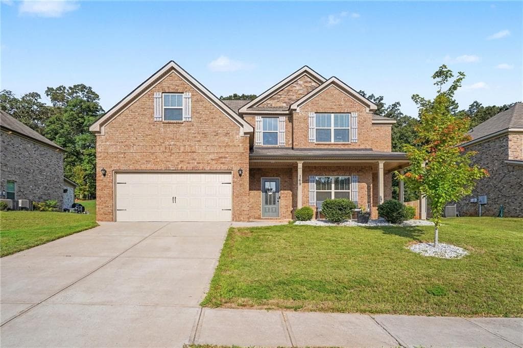 4 bedroom, 3 bathroom, 2,357 sq ft single family residence under contract at 169 Amelia Way, Ellenwood, GA 30294