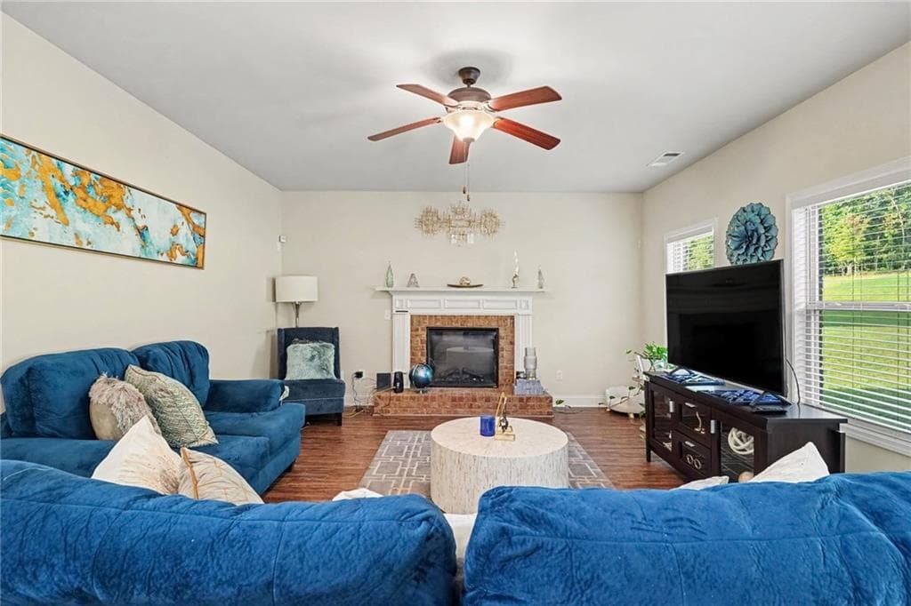 4 bedroom, 3 bathroom, 2,357 sq ft single family residence under contract at 169 Amelia Way, Ellenwood, GA 30294 — photo 9