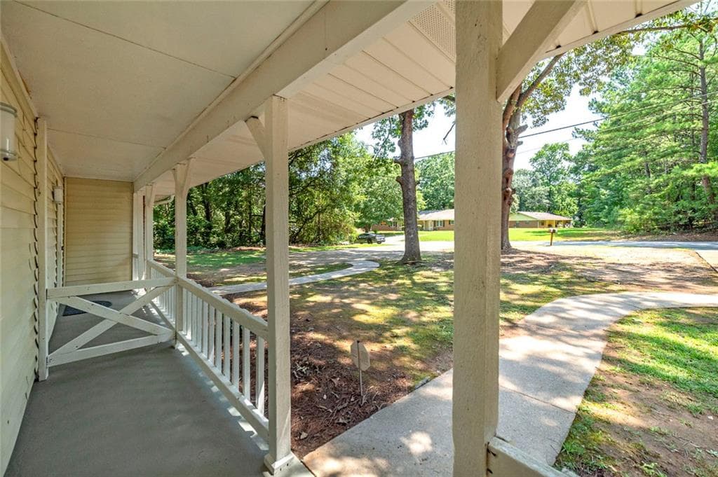 2 bedroom, 2 bathroom, 1,203 sq ft duplex for rent at 355 Santa Fe Trail, Ellenwood, GA 30294 for $1,650 a month — photo 2