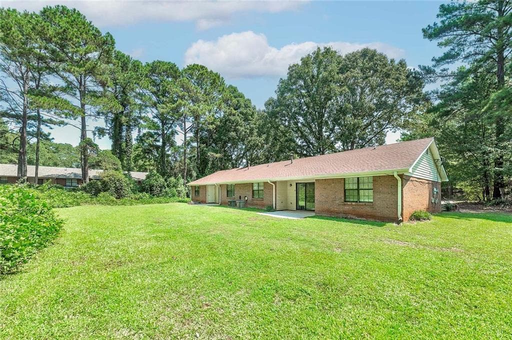 2 bedroom, 2 bathroom, 1,203 sq ft duplex for rent at 355 Santa Fe Trail, Ellenwood, GA 30294 for $1,650 a month — photo 4