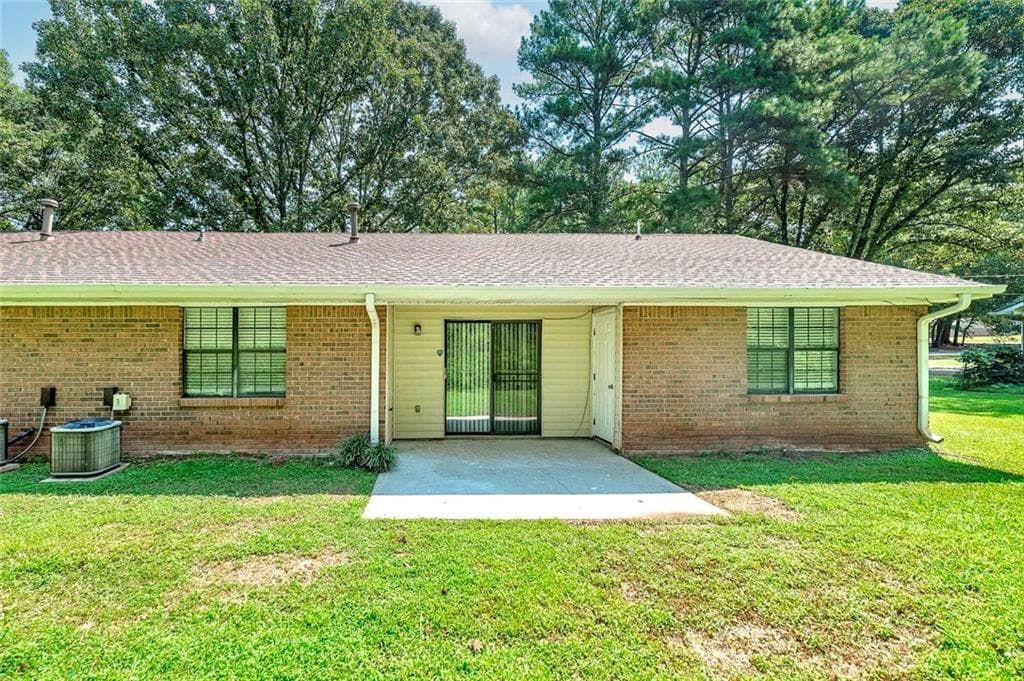 2 bedroom, 2 bathroom, 1,203 sq ft duplex for rent at 355 Santa Fe Trail, Ellenwood, GA 30294 for $1,650 a month — photo 5