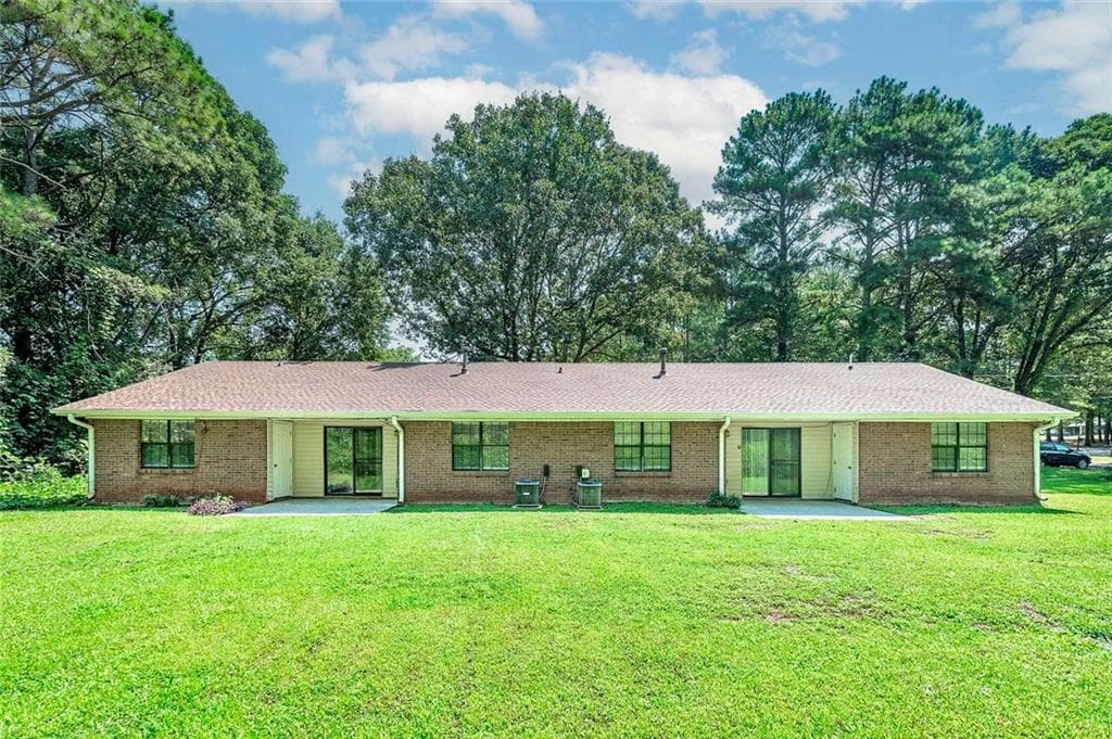 2 bedroom, 2 bathroom, 1,203 sq ft duplex for rent at 355 Santa Fe Trail, Ellenwood, GA 30294 for $1,650 a month — photo 8