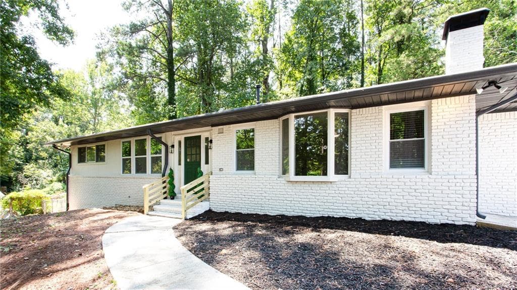 3 bedroom, 2 bathroom, 2,072 sq ft single family residence for sale at 1460 Loch Lomond Trail, Atlanta, GA 30331 — photo 2
