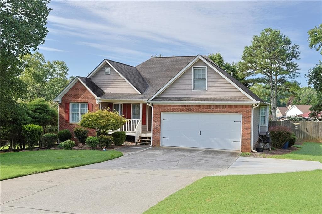 3 bedroom, 2 bathroom, 1,730 sq ft single family residence for sale at 2015 Harfield Ct, Bethlehem, GA 30620 — photo 2