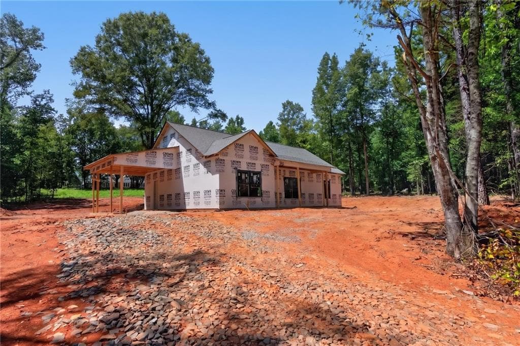 3 bedroom, 2 bathroom, 1,297 sq ft single family residence under contract at 299 Relay Road, Silver Creek, GA 30173