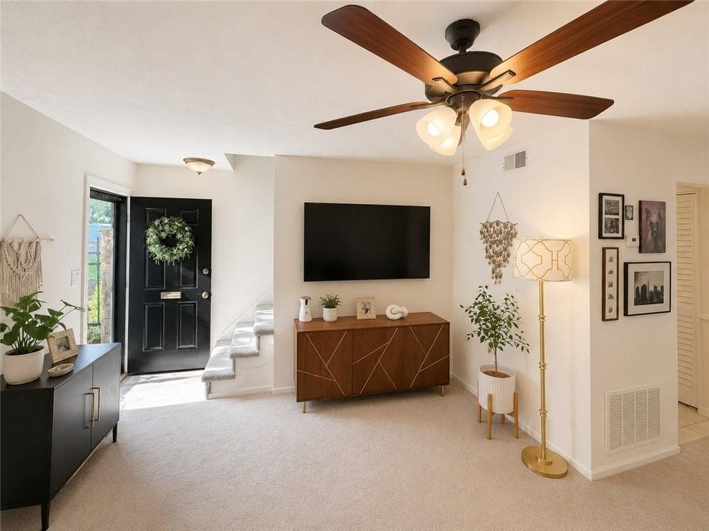 2 bedroom, 2 bathroom, 1,194 sq ft townhouse for rent at 6402 Park Avenue B4, Sandy Springs, GA 30342 for $1,975 a month — photo 2