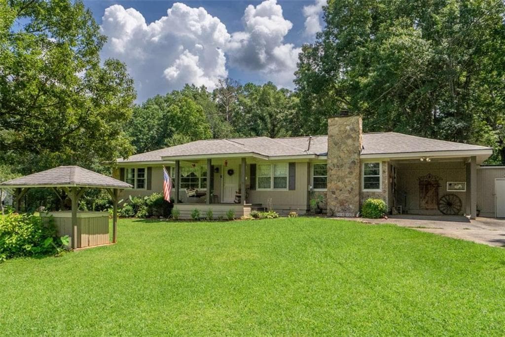 3 bedroom, 1 bathroom, 1,461 sq ft single family residence for sale at 2781 Ike Stone Road, Monroe, GA 30656