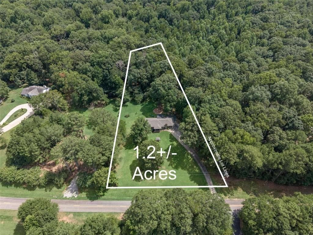 3 bedroom, 1 bathroom, 1,461 sq ft single family residence for sale at 2781 Ike Stone Road, Monroe, GA 30656 — photo 2