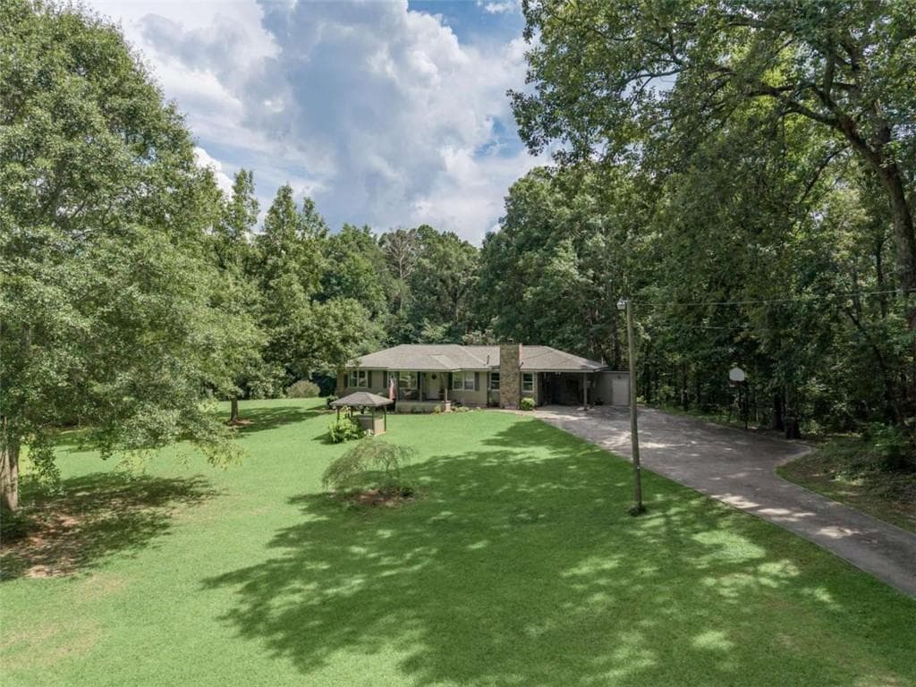 3 bedroom, 1 bathroom, 1,461 sq ft single family residence for sale at 2781 Ike Stone Road, Monroe, GA 30656 — photo 3