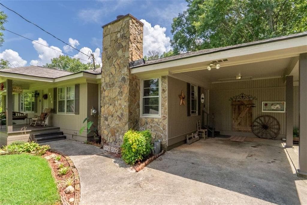 3 bedroom, 1 bathroom, 1,461 sq ft single family residence for sale at 2781 Ike Stone Road, Monroe, GA 30656 — photo 5