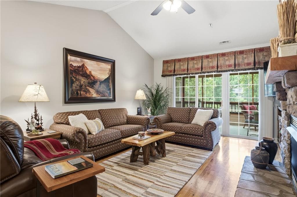 2 bedroom, 2 bathroom, 1,496 sq ft condominium for sale at 92 Gleneagle Court 302B, Clayton, GA 30525 — photo 8