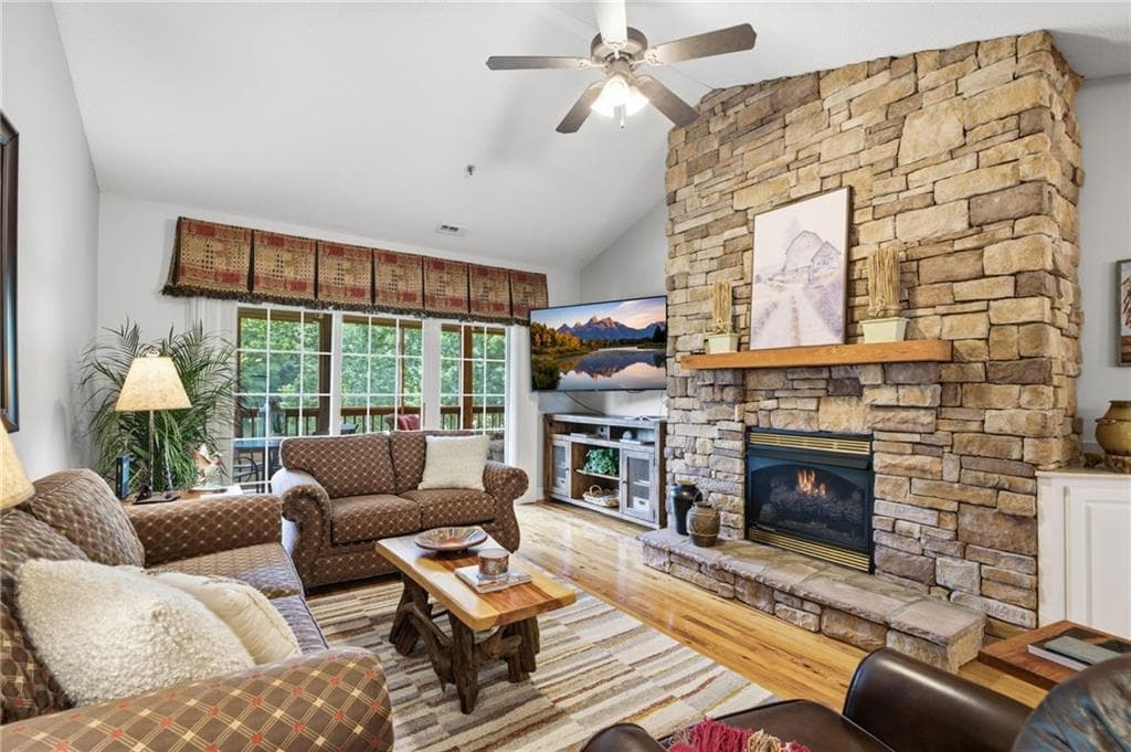 2 bedroom, 2 bathroom, 1,496 sq ft condominium for sale at 92 Gleneagle Court 302B, Clayton, GA 30525