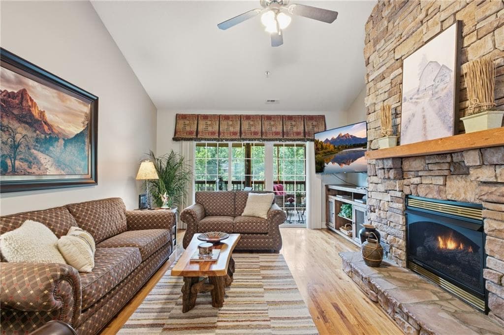 2 bedroom, 2 bathroom, 1,496 sq ft condominium for sale at 92 Gleneagle Court 302B, Clayton, GA 30525 — photo 9