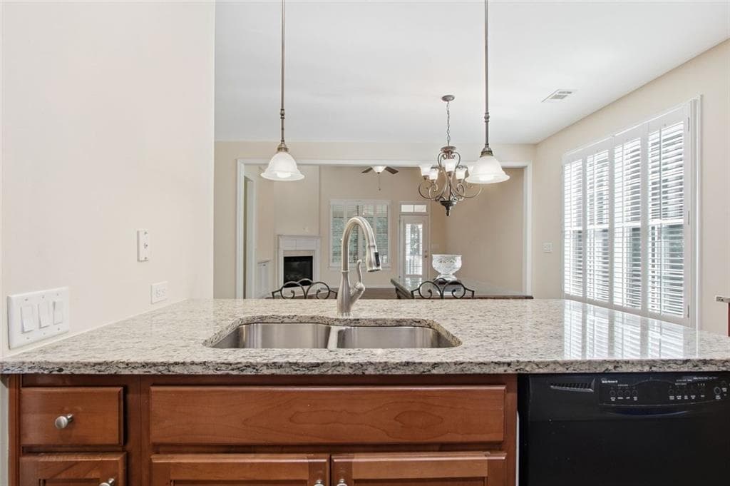 3 bedroom, 3 bathroom, 3,004 sq ft single family residence for sale at 125 Chestnut Drive, Canton, GA 30114 — photo 10
