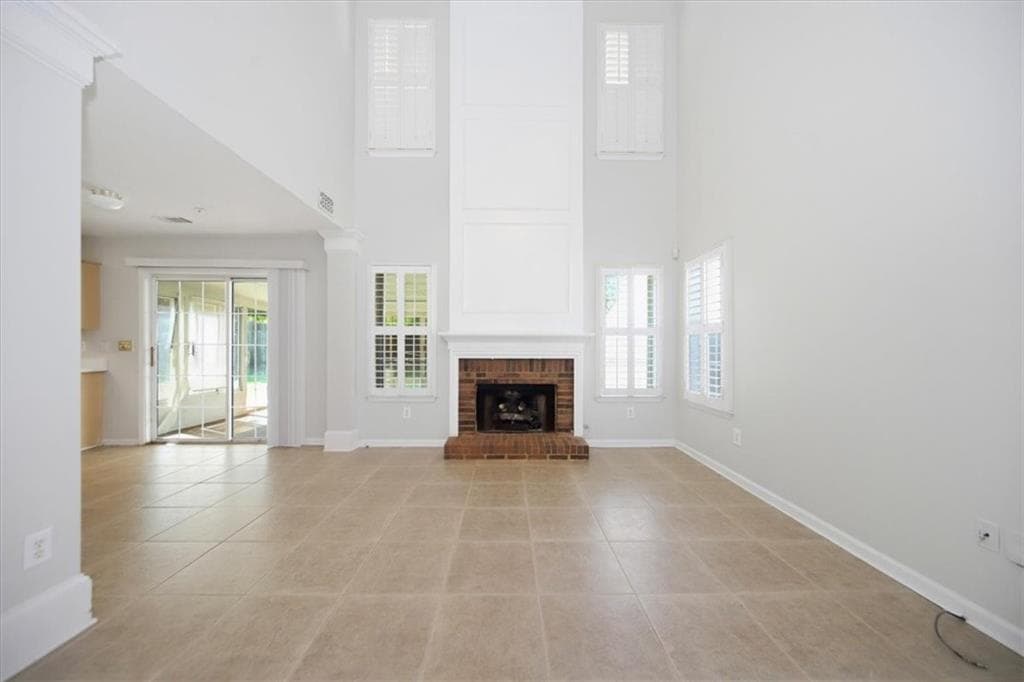 3 bedroom, 3 bathroom, 2,136 sq ft single family residence for sale at 1312 Glenover Way, Marietta, GA 30062 — photo 5
