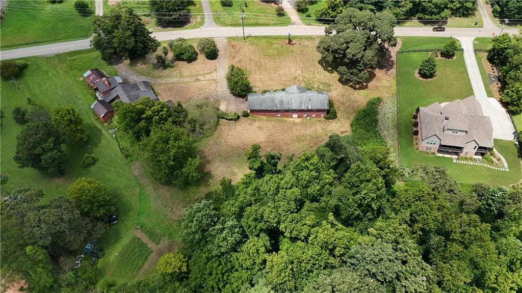 single family residence under contract at 2867 N Bogan Road, Buford, GA 30519 — photo 3