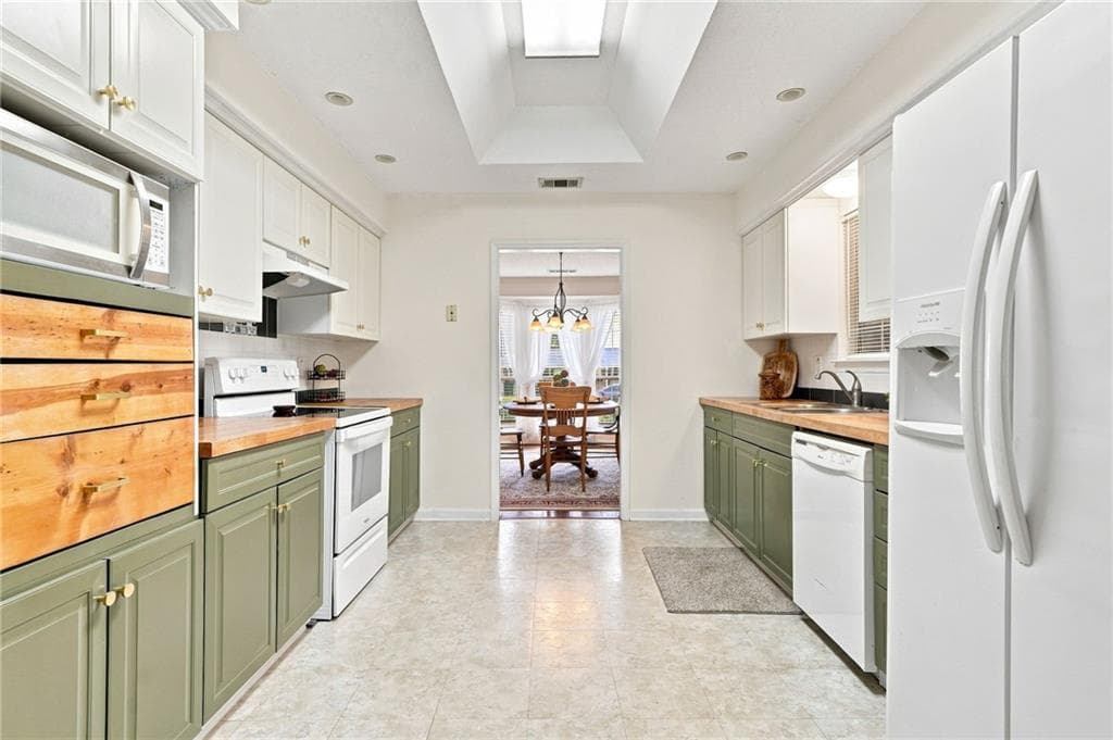 3 bedroom, 3 bathroom, 1,821 sq ft single family residence under contract at 324 S Main Street, Jasper, GA 30143 — photo 10