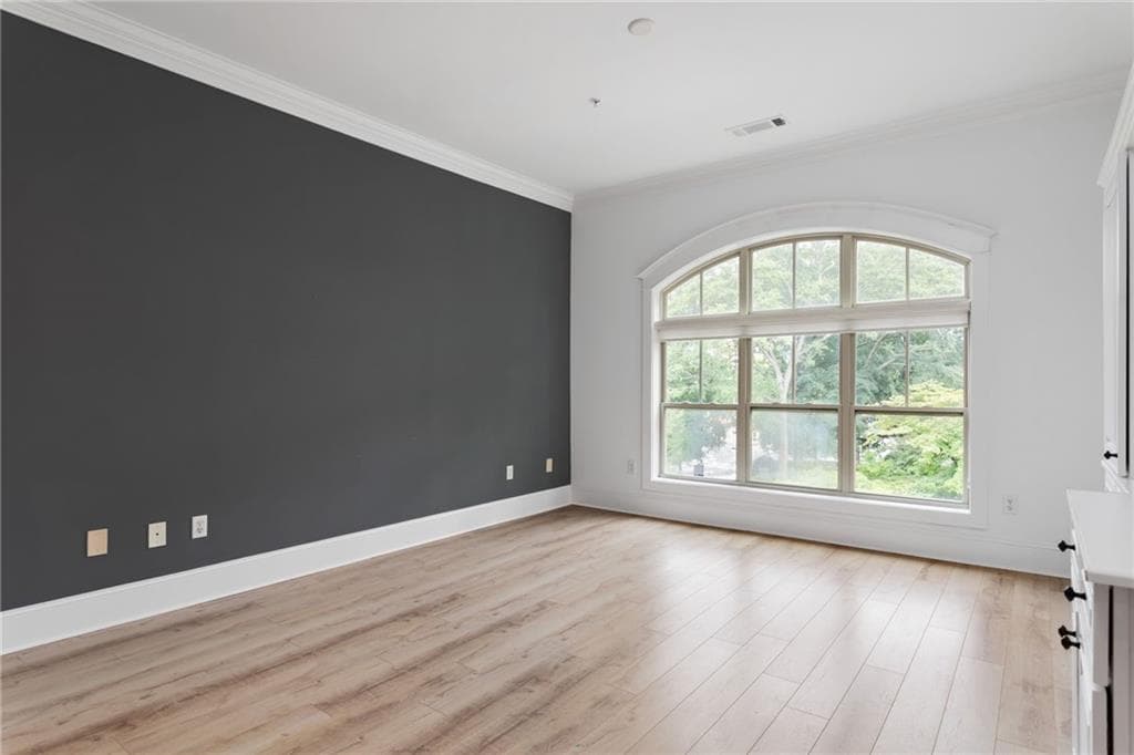 1 bedroom, 1 bathroom, 916 sq ft condominium for sale at 625 Piedmont Avenue 3002, Atlanta, GA 30308 — photo 2