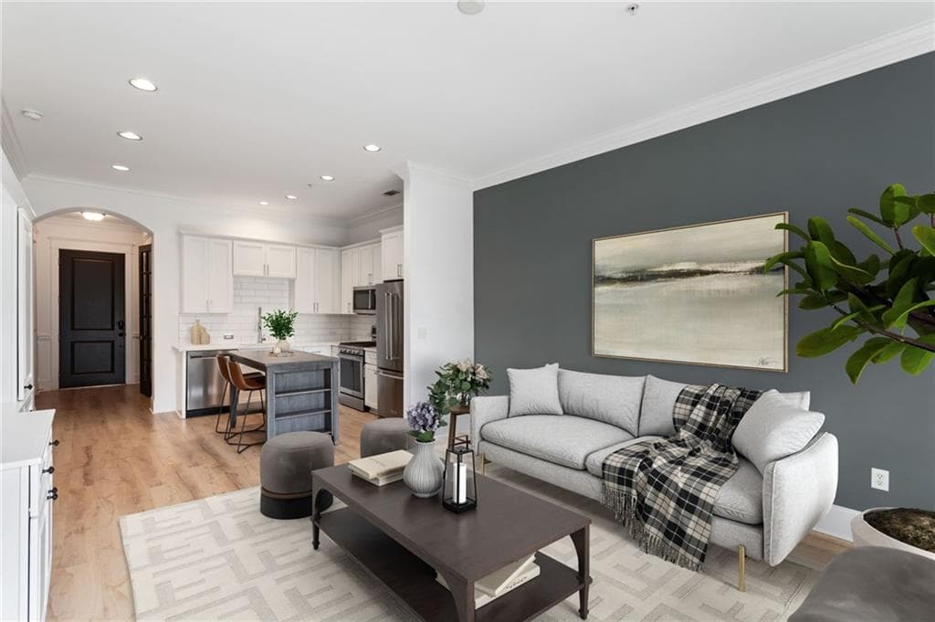 1 bedroom, 1 bathroom, 916 sq ft condominium for sale at 625 Piedmont Avenue 3002, Atlanta, GA 30308 — photo 3