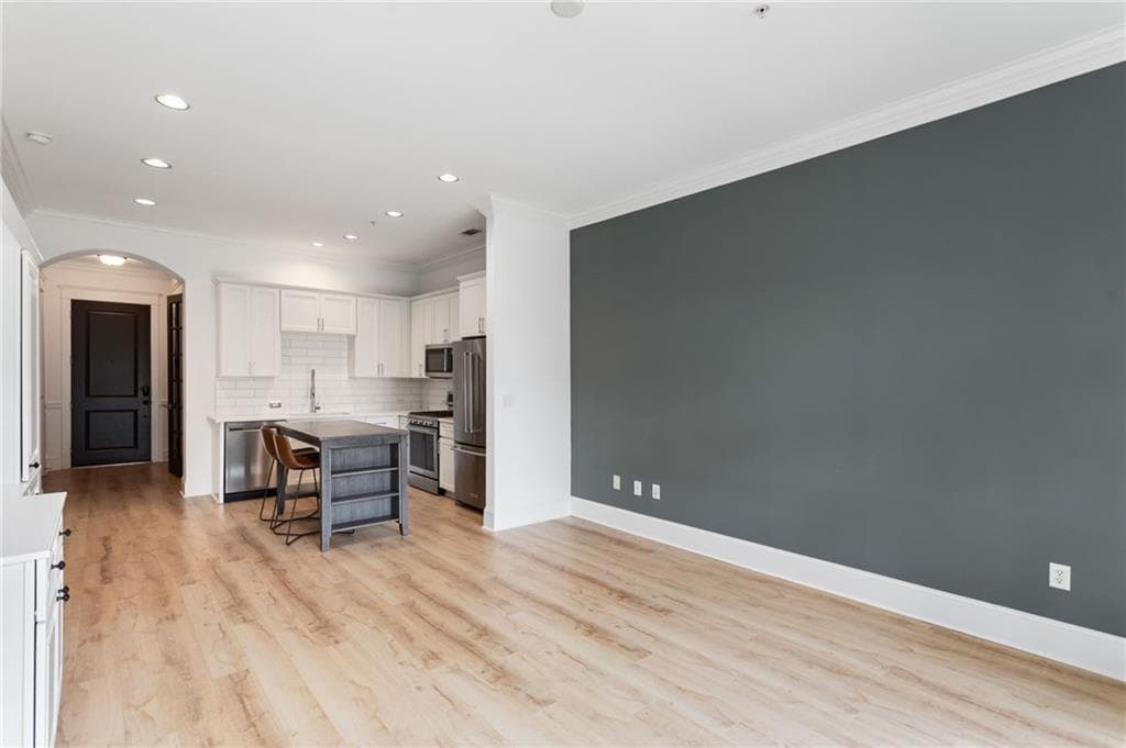 1 bedroom, 1 bathroom, 916 sq ft condominium for sale at 625 Piedmont Avenue 3002, Atlanta, GA 30308 — photo 4