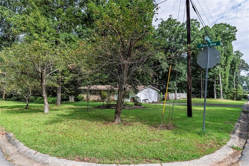 3 bedroom, 2 bathroom, 1,125 sq ft single family residence for sale at 5000 Paris Avenue, Powder Springs, GA 30127 — photo 5